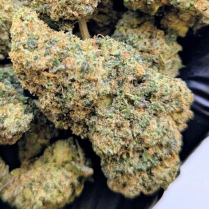 legendary skunk weneed fleur cbd spannabis indoor hydro led